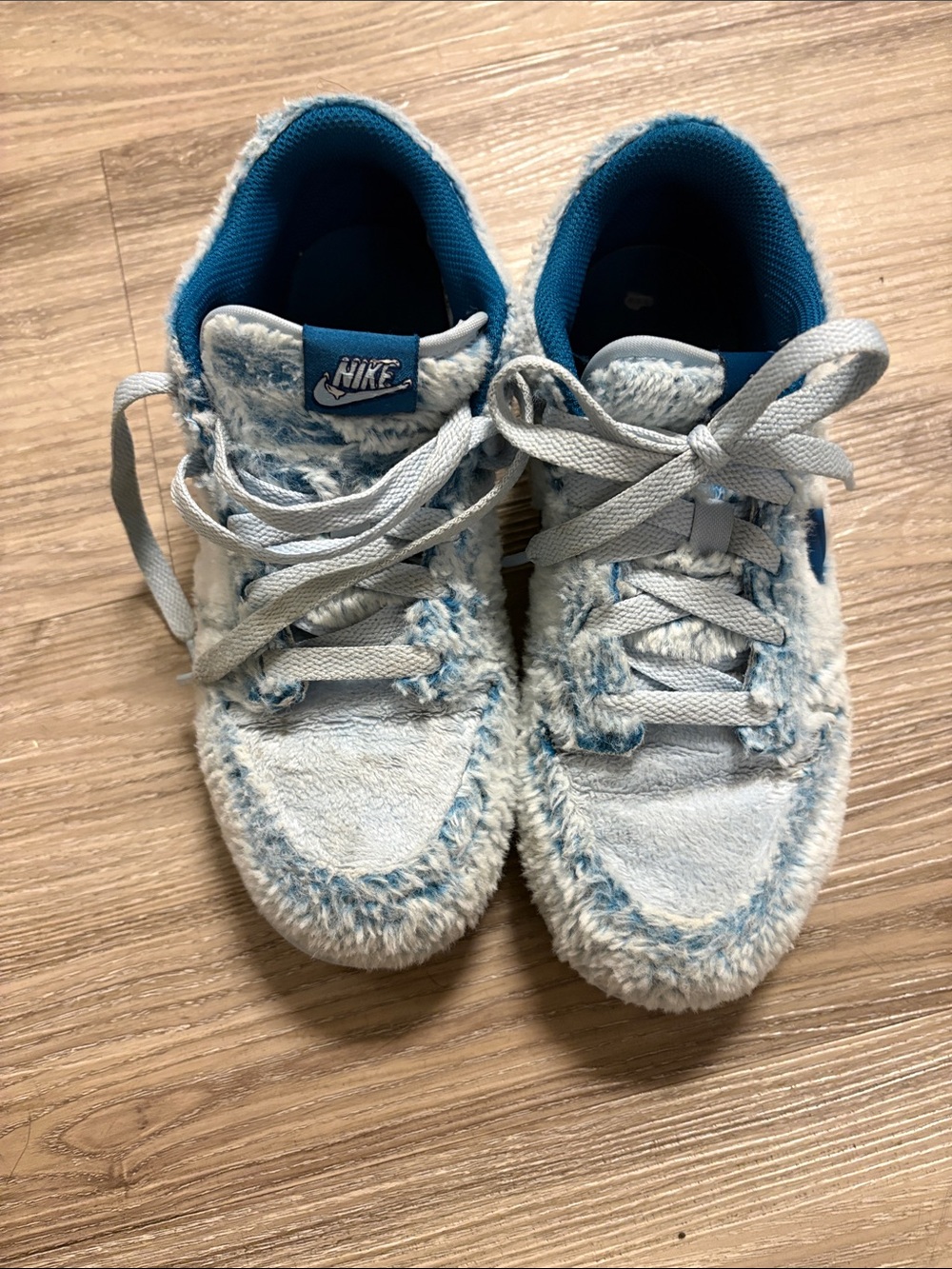 Nike Kids Light Blue Fuzzy Low-Top Sneakers